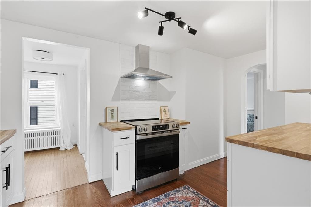 Single Family Residence at 51 Terrace Avenue, Warwick, photo 15 of 31