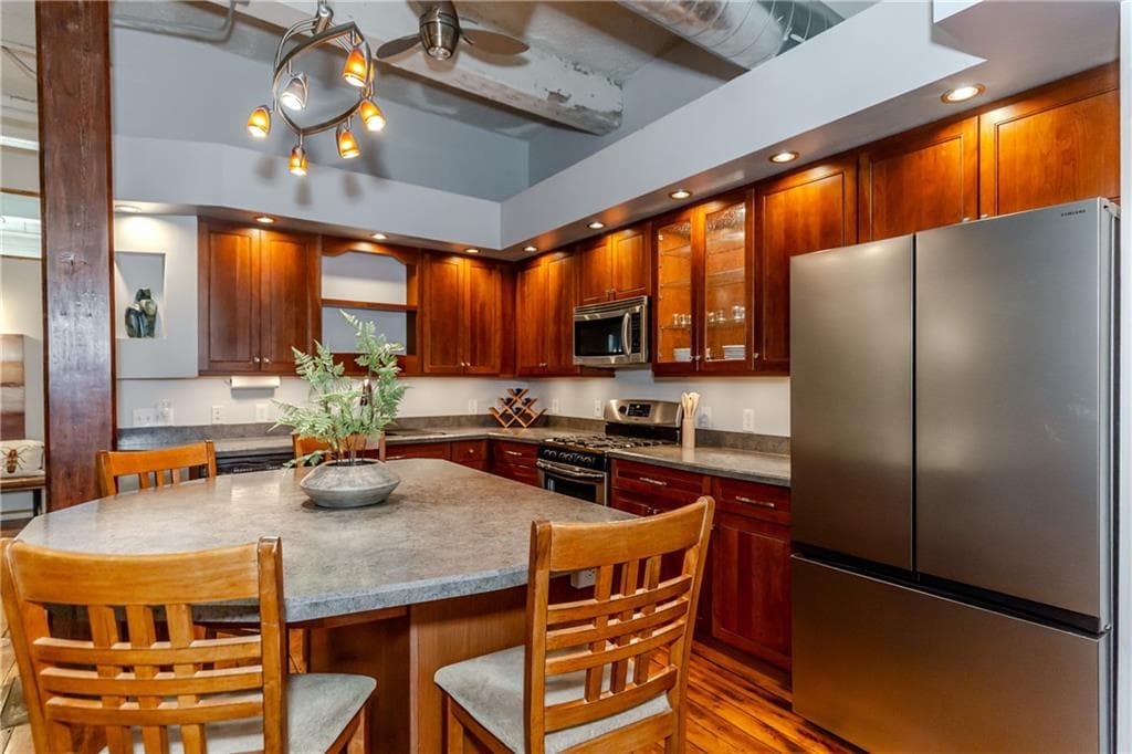 Condominium at 404 Roosevelt Avenue UNIT 204G, Central Falls, photo 16 of 46