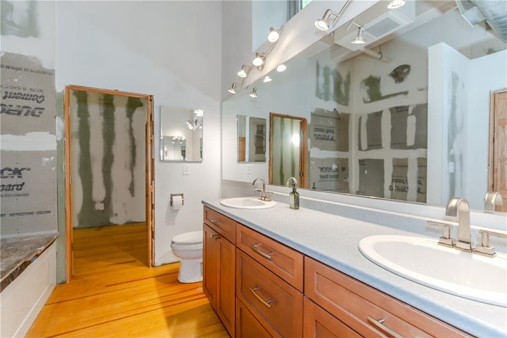 Condominium at 404 Roosevelt Avenue UNIT 204G, Central Falls, photo 29 of 46