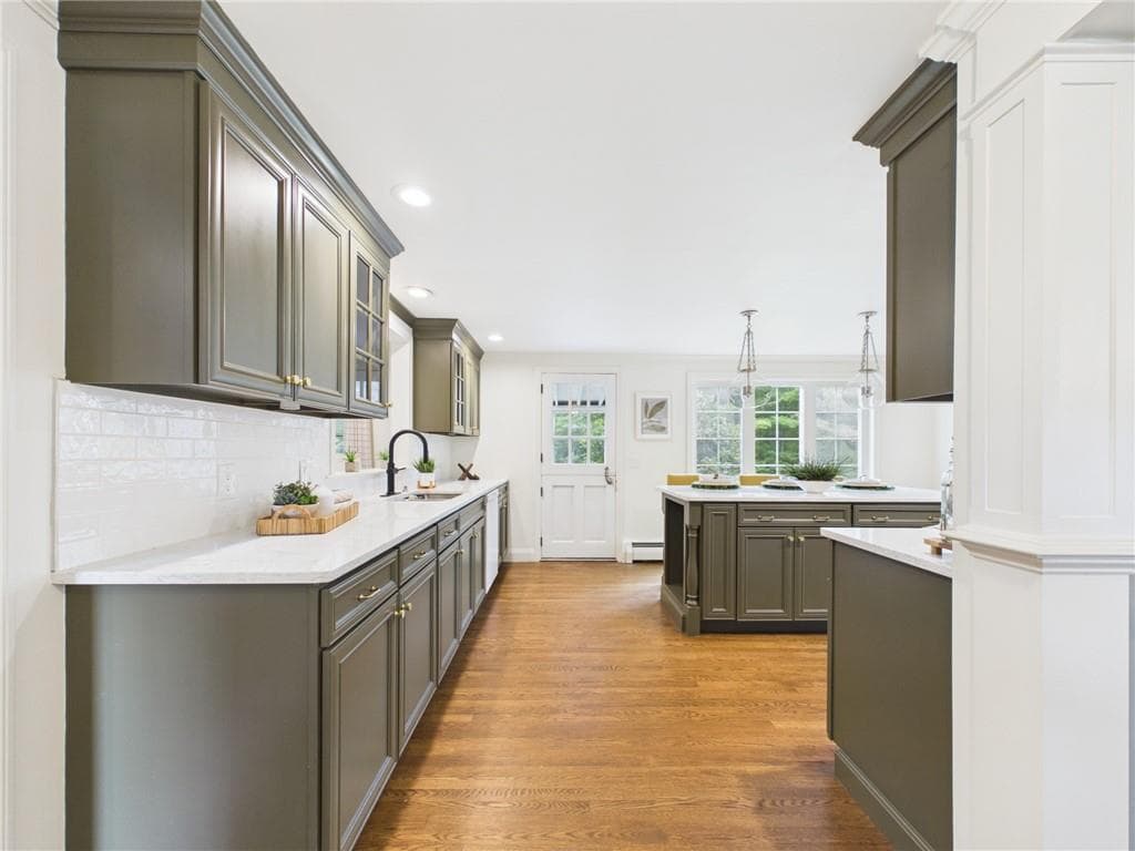 Single Family Residence at 12 Tall Pine Drive, East Greenwich, photo 16 of 48