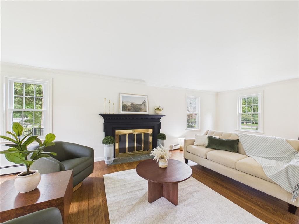 Single Family Residence at 12 Tall Pine Drive, East Greenwich, photo 12 of 48