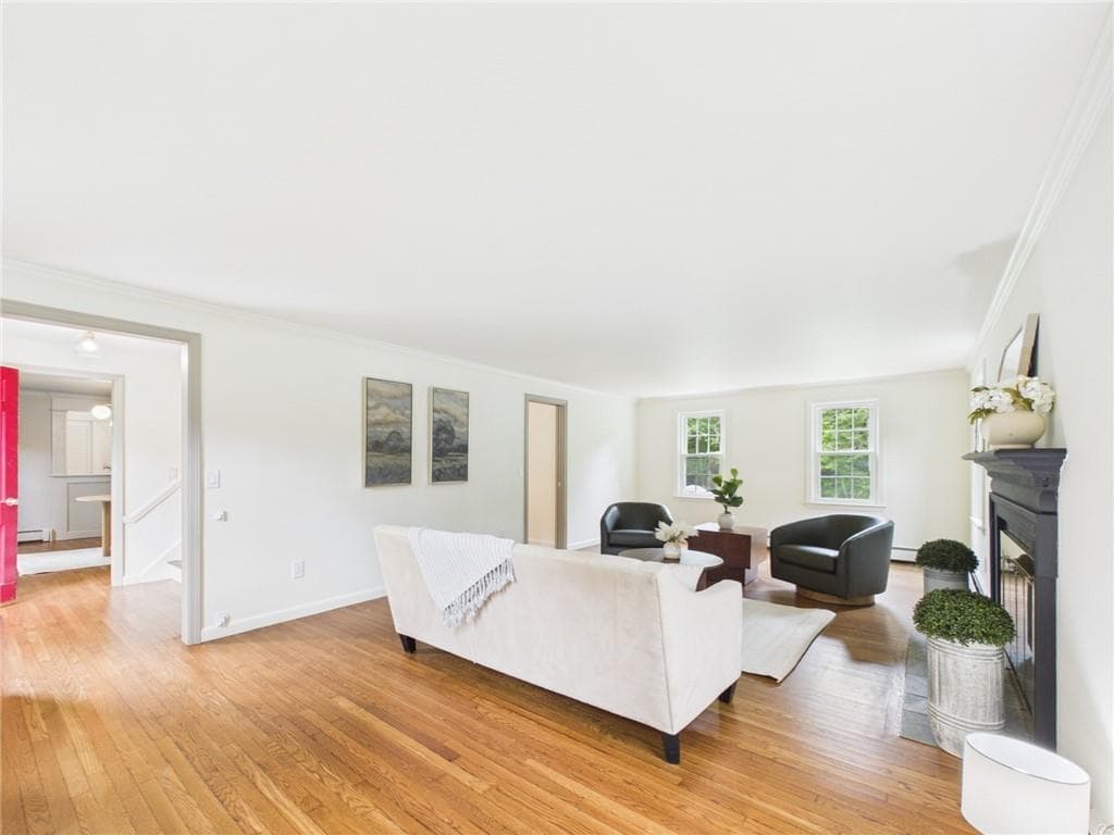 Single Family Residence at 12 Tall Pine Drive, East Greenwich, photo 10 of 48