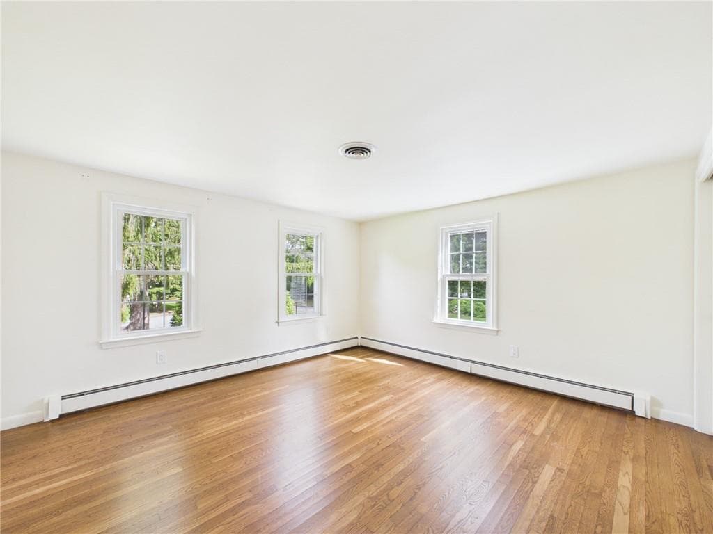 Single Family Residence at 12 Tall Pine Drive, East Greenwich, photo 33 of 48