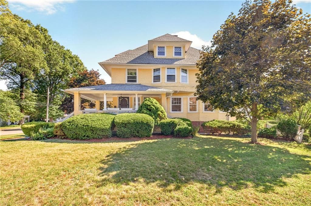 Single Family Residence at 21 Grant Street, North Attleboro, photo 3 of 26