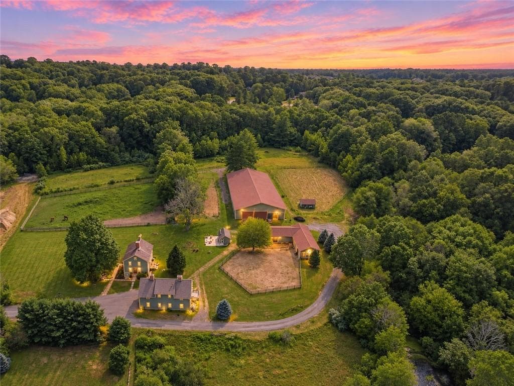 32 Equestrian Way