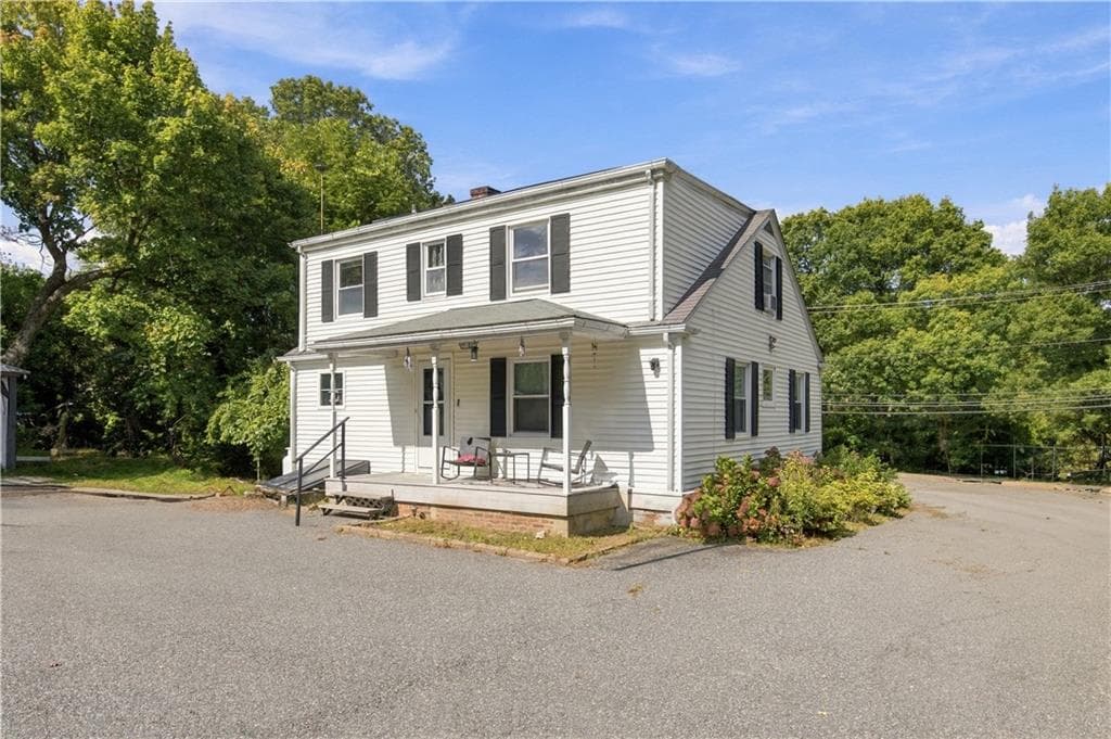 Single Family Residence at 11 Sayles Hill Rd Road, North Smithfield, photo 22 of 29