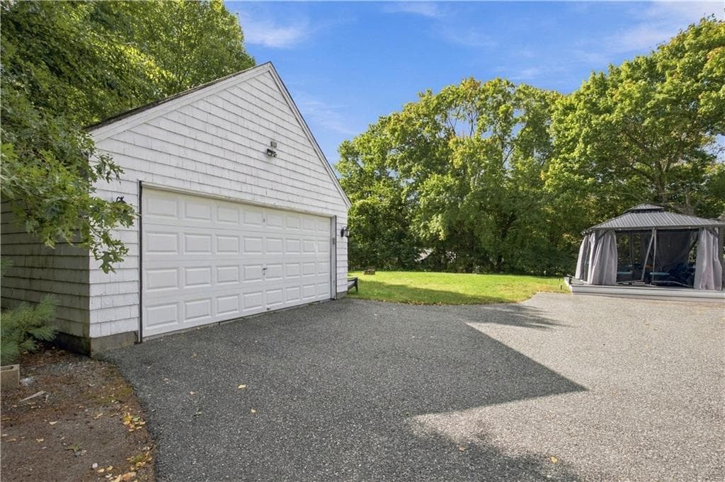 Single Family Residence at 11 Sayles Hill Rd Road, North Smithfield, photo 25 of 29