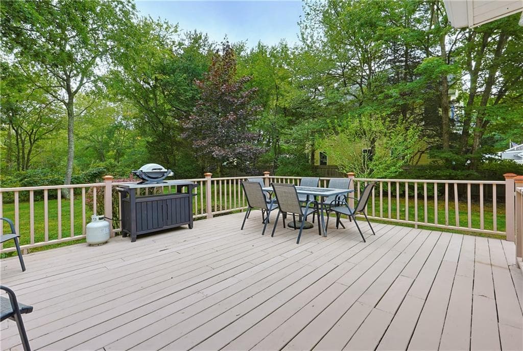 Single Family Residence at 39 Tidewater Drive W, South Kingstown, photo 27 of 33