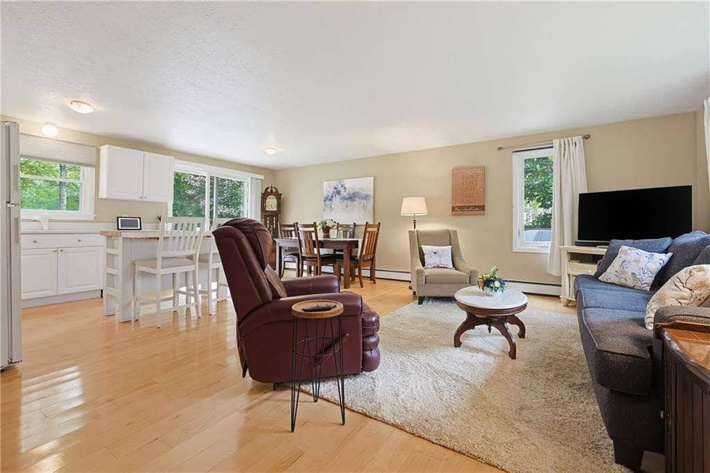 Single Family Residence at 39 Tidewater Drive W, South Kingstown, photo 16 of 33