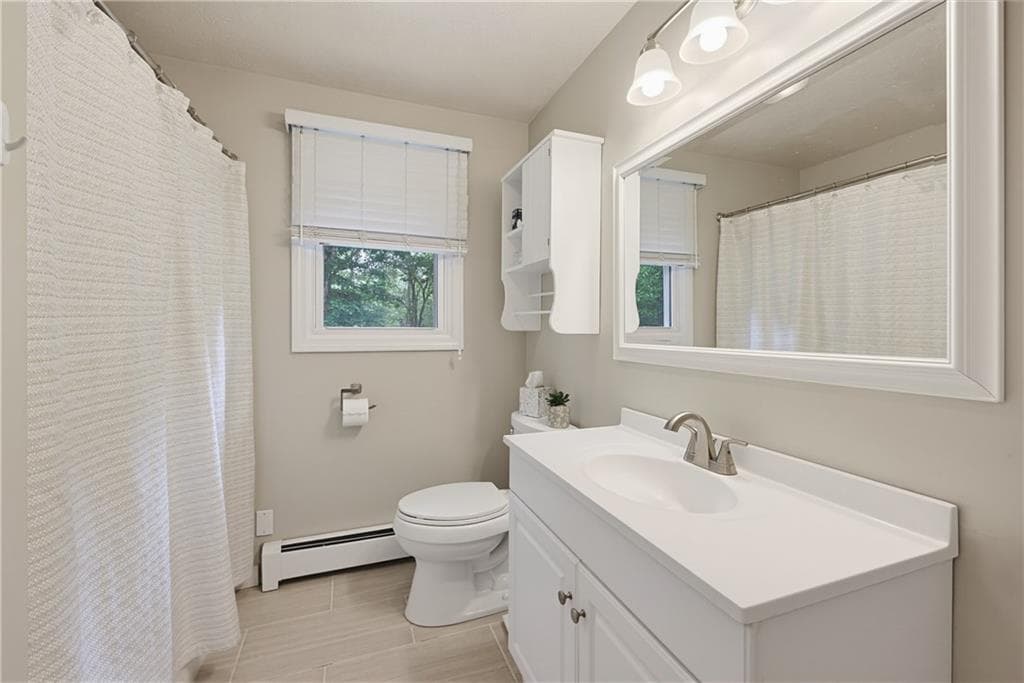Single Family Residence at 39 Tidewater Drive W, South Kingstown, photo 18 of 33