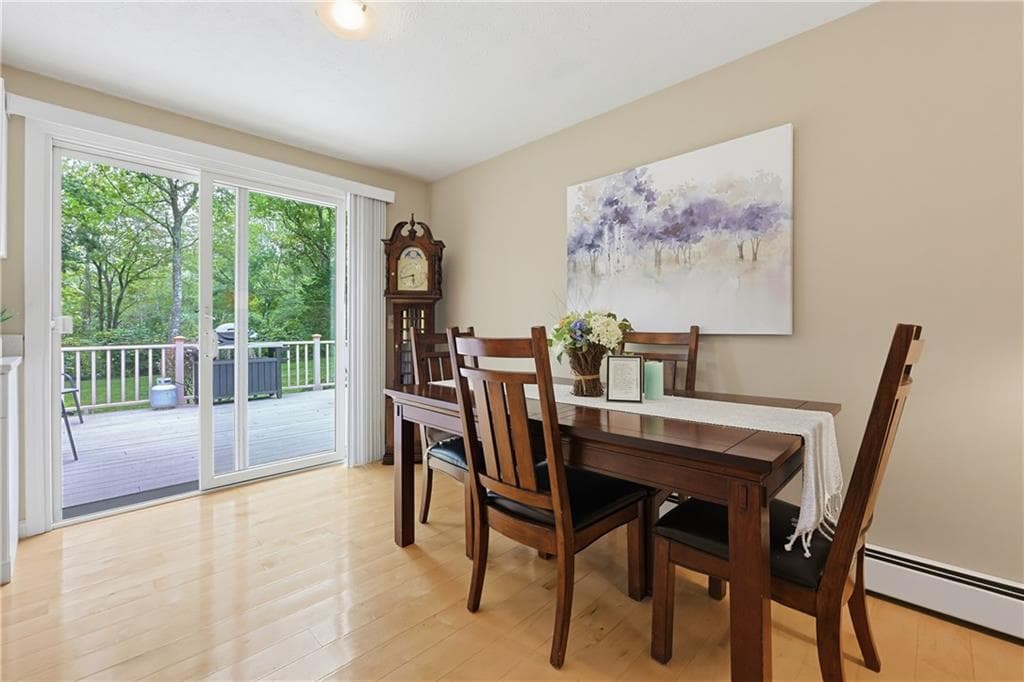Single Family Residence at 39 Tidewater Drive W, South Kingstown, photo 11 of 33