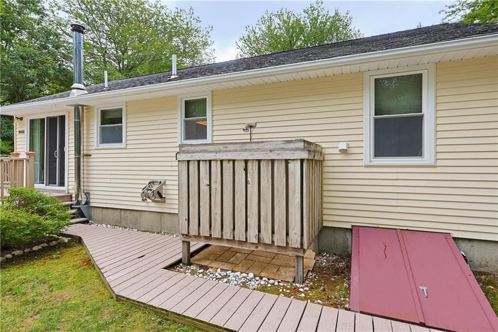 Single Family Residence at 39 Tidewater Drive W, South Kingstown, photo 29 of 33