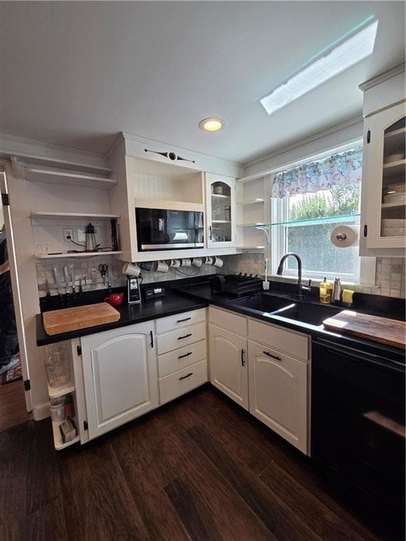 Single Family Residence at 37 Eustis Avenue, Newport, photo 16 of 34