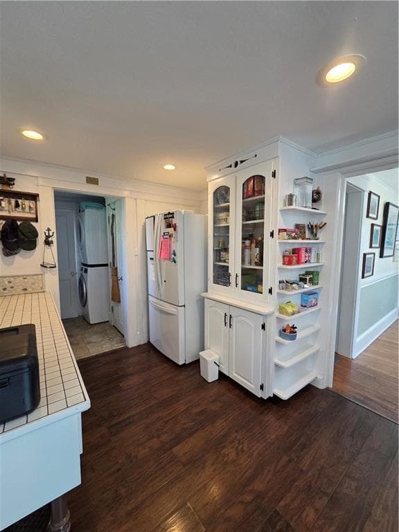 Single Family Residence at 37 Eustis Avenue, Newport, photo 12 of 34
