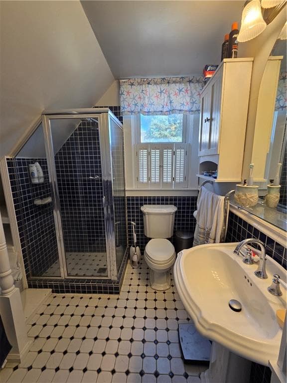 Single Family Residence at 37 Eustis Avenue, Newport, photo 24 of 34