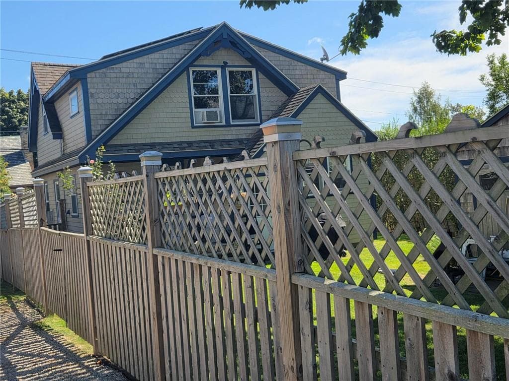 Single Family Residence at 37 Eustis Avenue, Newport, photo 30 of 34