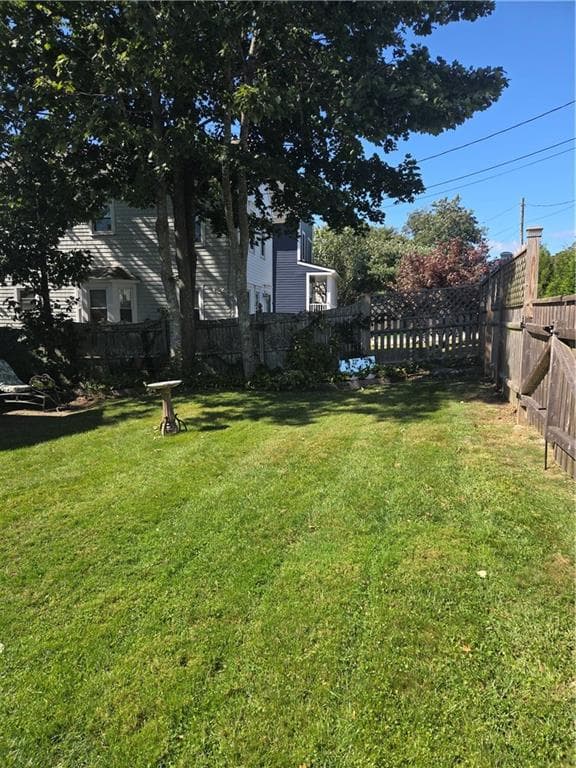 Single Family Residence at 37 Eustis Avenue, Newport, photo 33 of 34