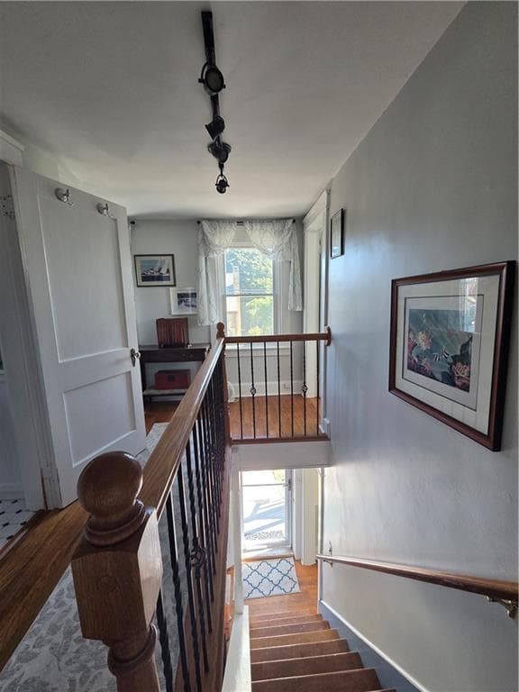 Single Family Residence at 37 Eustis Avenue, Newport, photo 25 of 34
