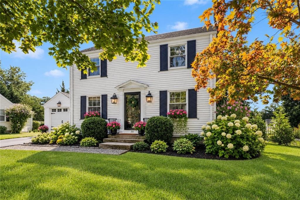Single Family Residence at 35 Hill Top Drive, Cranston, photo 2 of 43
