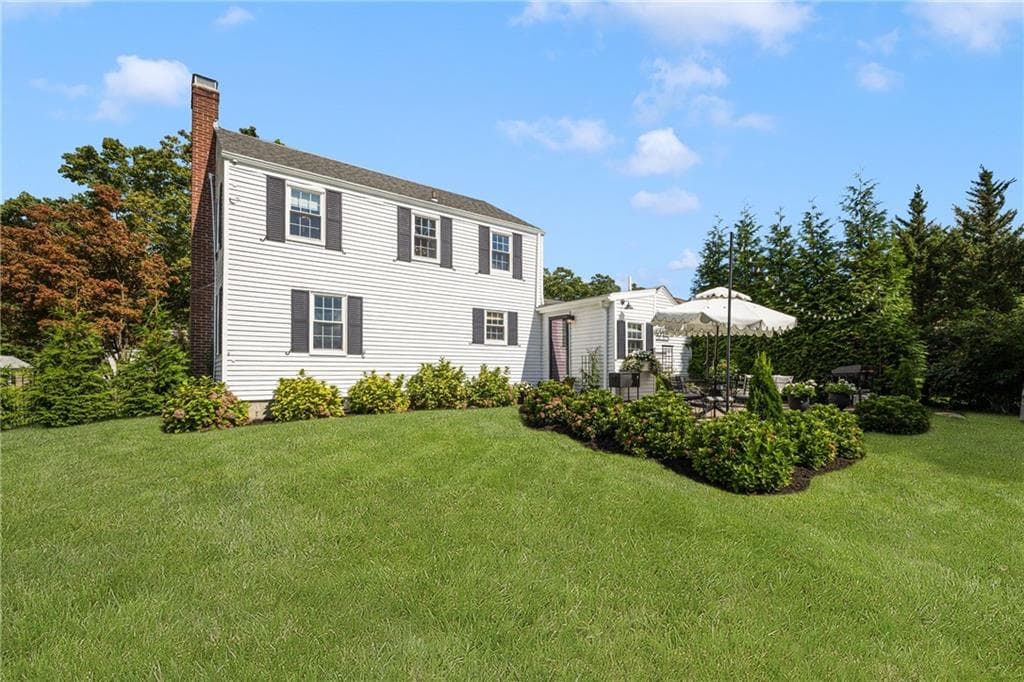 Single Family Residence at 35 Hill Top Drive, Cranston, photo 34 of 43