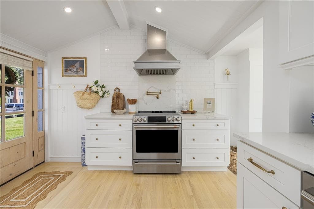 Single Family Residence at 35 Hill Top Drive, Cranston, photo 11 of 43