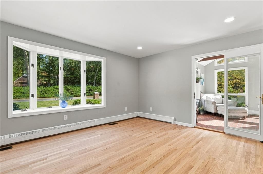 Single Family Residence at 20 Lincoln Drive, North Smithfield, photo 34 of 50