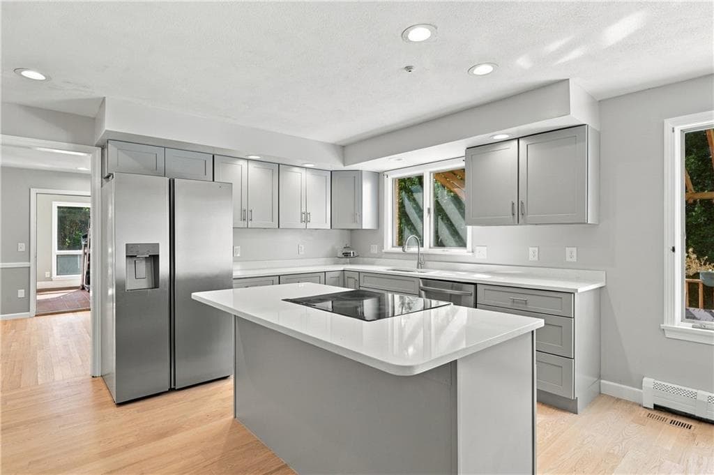 Single Family Residence at 20 Lincoln Drive, North Smithfield, photo 15 of 50