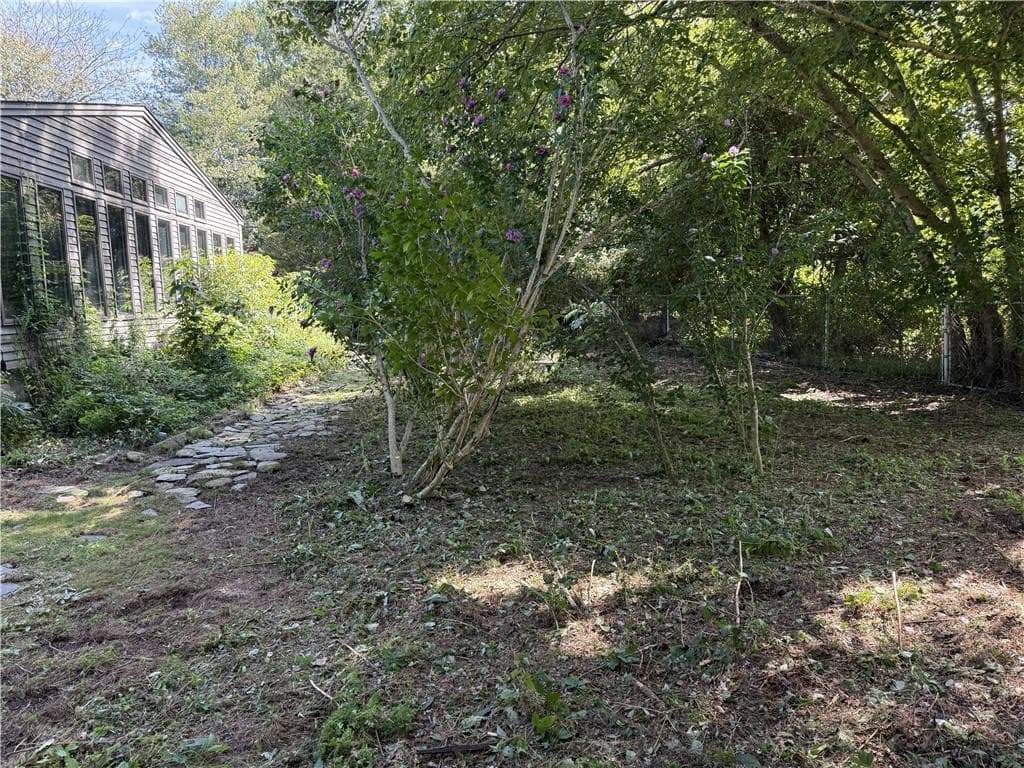 Single Family Residence at 161 E Beach Road, Charlestown, photo 9 of 29