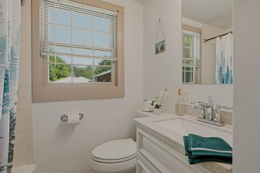 Single Family Residence at 165 Mill Lane, Portsmouth, photo 23 of 45