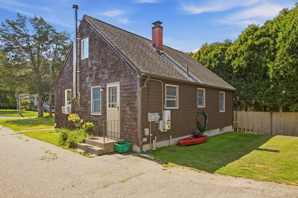 Single Family Residence at 165 Mill Lane, Portsmouth, photo 42 of 45