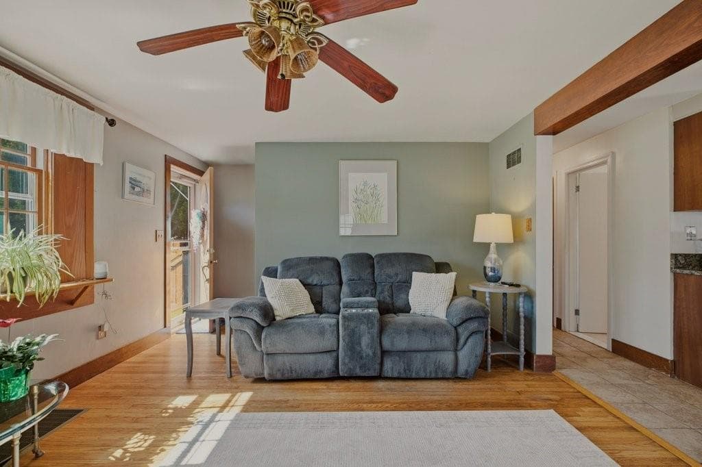 Single Family Residence at 165 Mill Lane, Portsmouth, photo 5 of 45