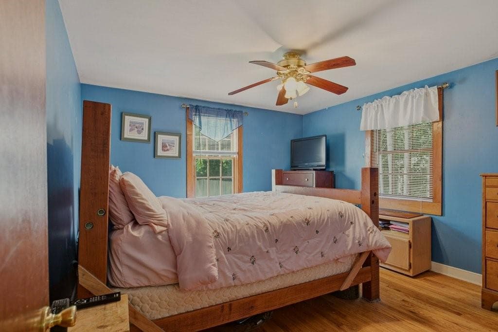 Single Family Residence at 165 Mill Lane, Portsmouth, photo 18 of 45
