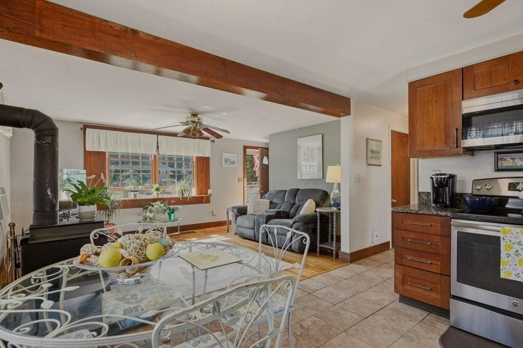 Single Family Residence at 165 Mill Lane, Portsmouth, photo 11 of 45