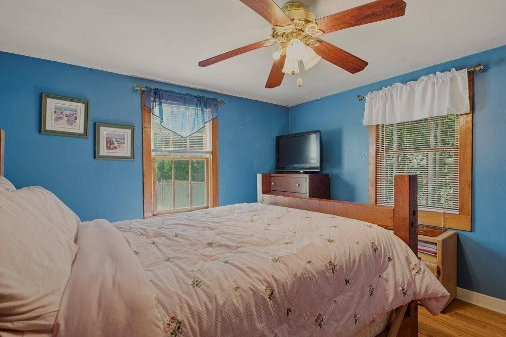 Single Family Residence at 165 Mill Lane, Portsmouth, photo 19 of 45