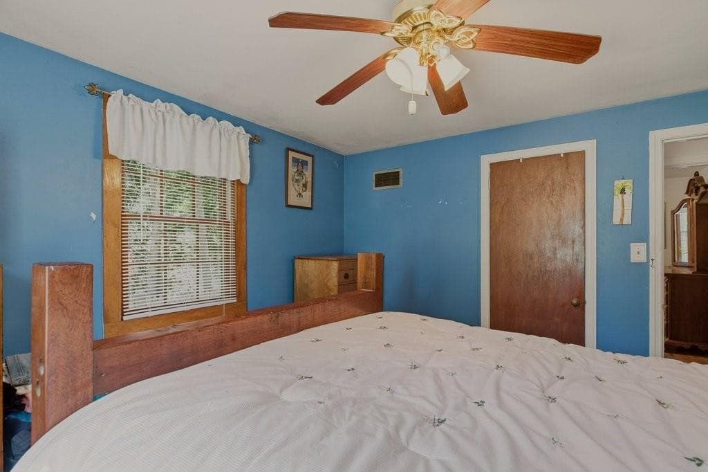 Single Family Residence at 165 Mill Lane, Portsmouth, photo 21 of 45