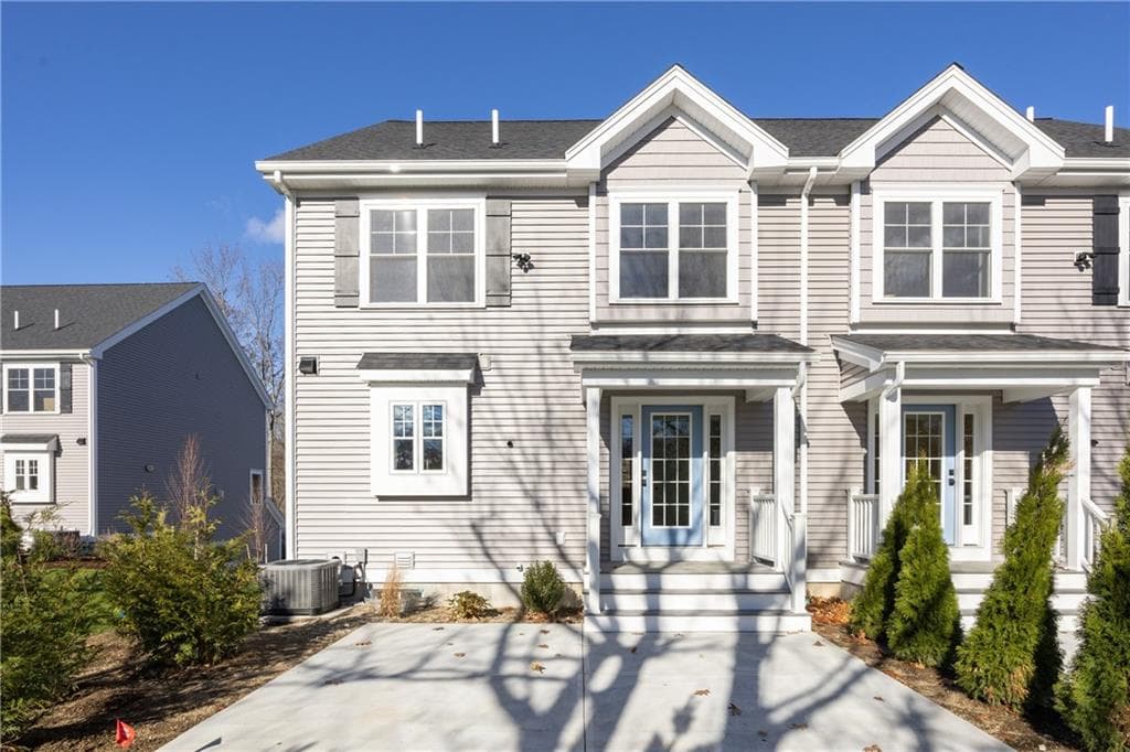Condominium at 56 Baltic Street UNIT 56, Attleboro, photo 8 of 26
