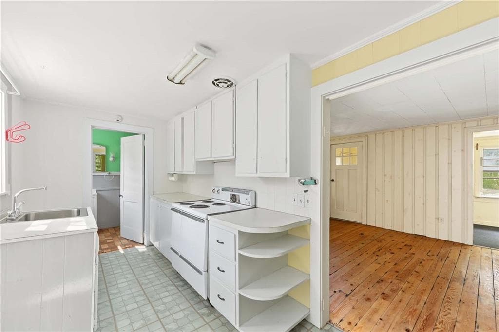 Single Family Residence at 44 Kilburn Street, Charlestown, photo 22 of 47