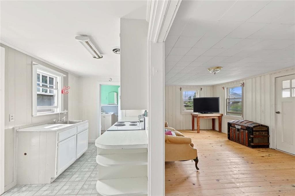 Single Family Residence at 44 Kilburn Street, Charlestown, photo 21 of 47