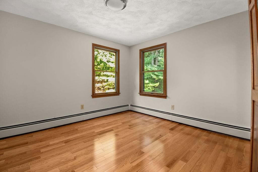 Single Family Residence at 2075 Division Road, East Greenwich, photo 12 of 25