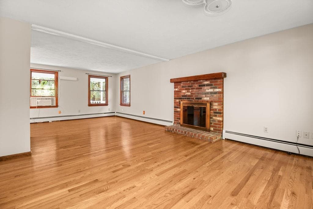 Single Family Residence at 2075 Division Road, East Greenwich, photo 9 of 25
