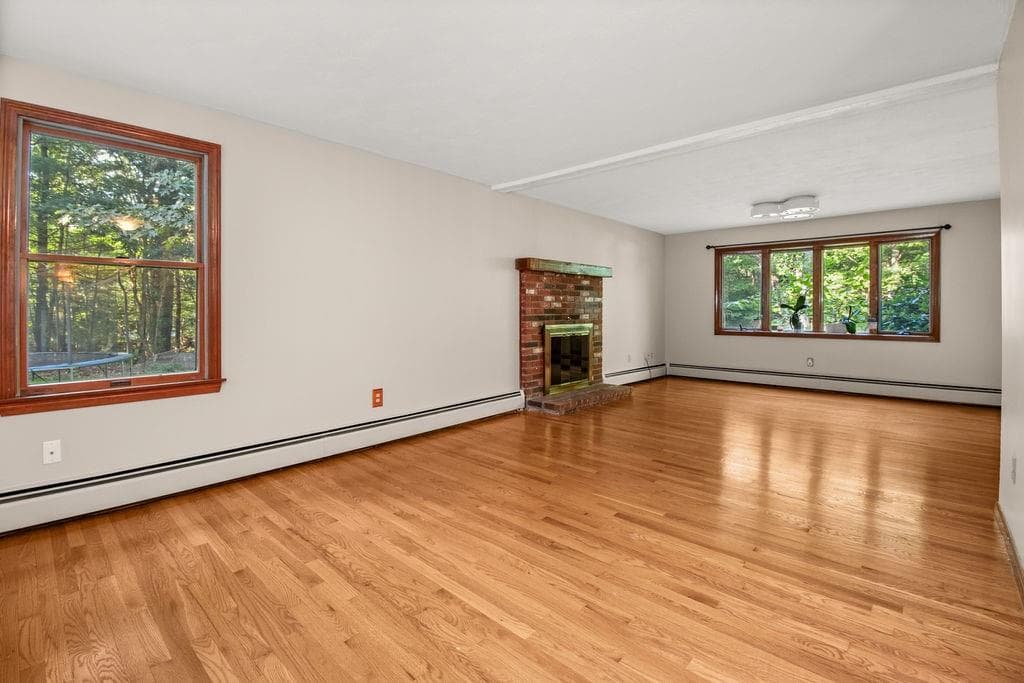 Single Family Residence at 2075 Division Road, East Greenwich, photo 8 of 25
