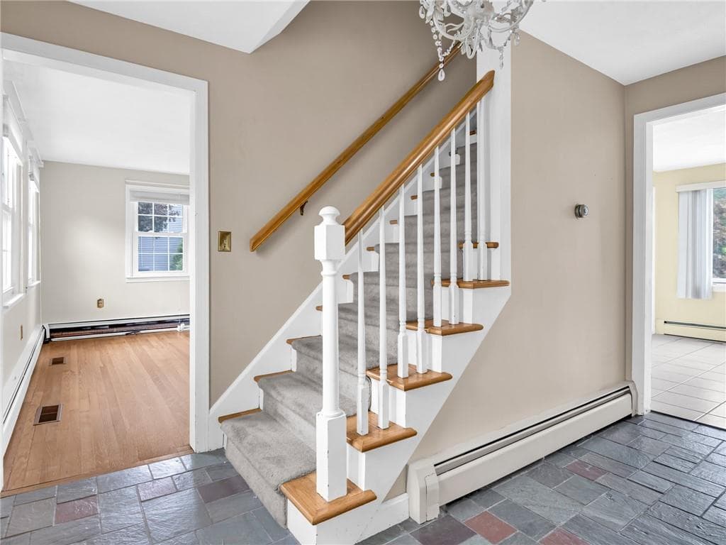 Single Family Residence at 3 Barn Drive, Cumberland, photo 23 of 40