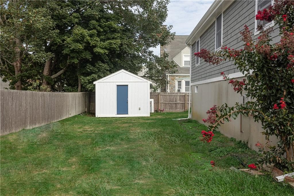 Multi Family at 9 Burdick Avenue, Newport, photo 26 of 29