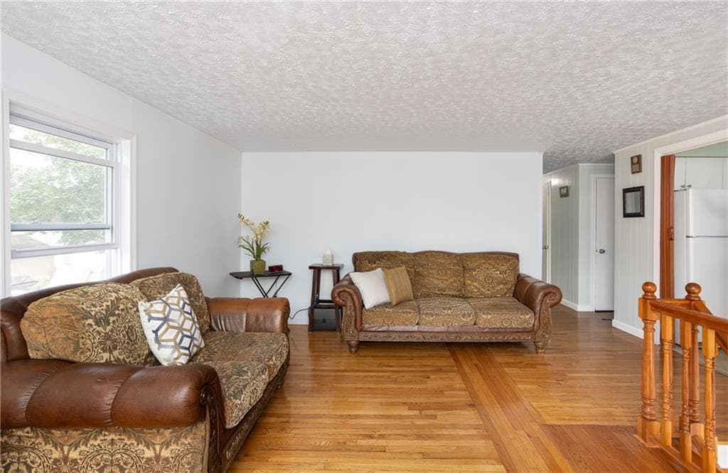 Multi Family at 9 Burdick Avenue, Newport, photo 5 of 29