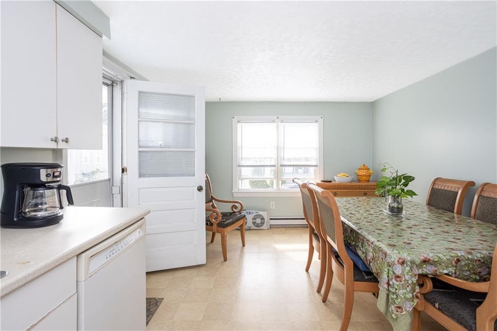Multi Family at 9 Burdick Avenue, Newport, photo 8 of 29