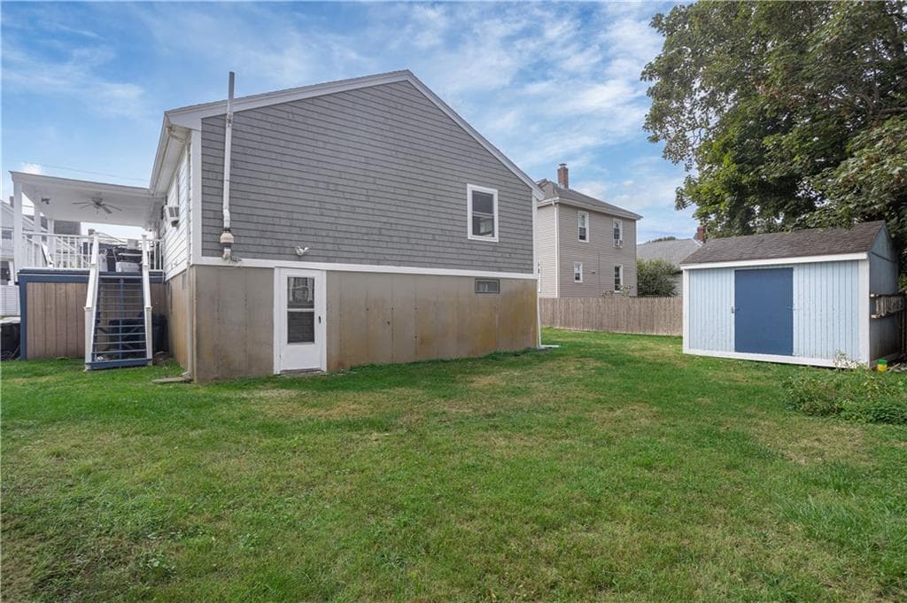 Multi Family at 9 Burdick Avenue, Newport, photo 25 of 29