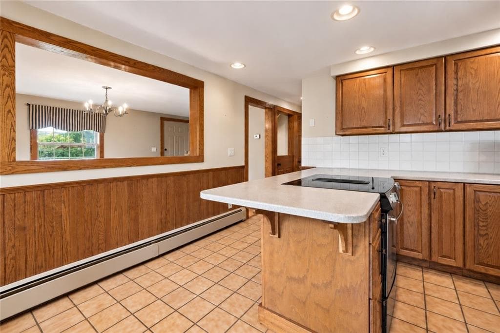 Single Family Residence at 11 Pine Crest Drive, East Providence, photo 7 of 37