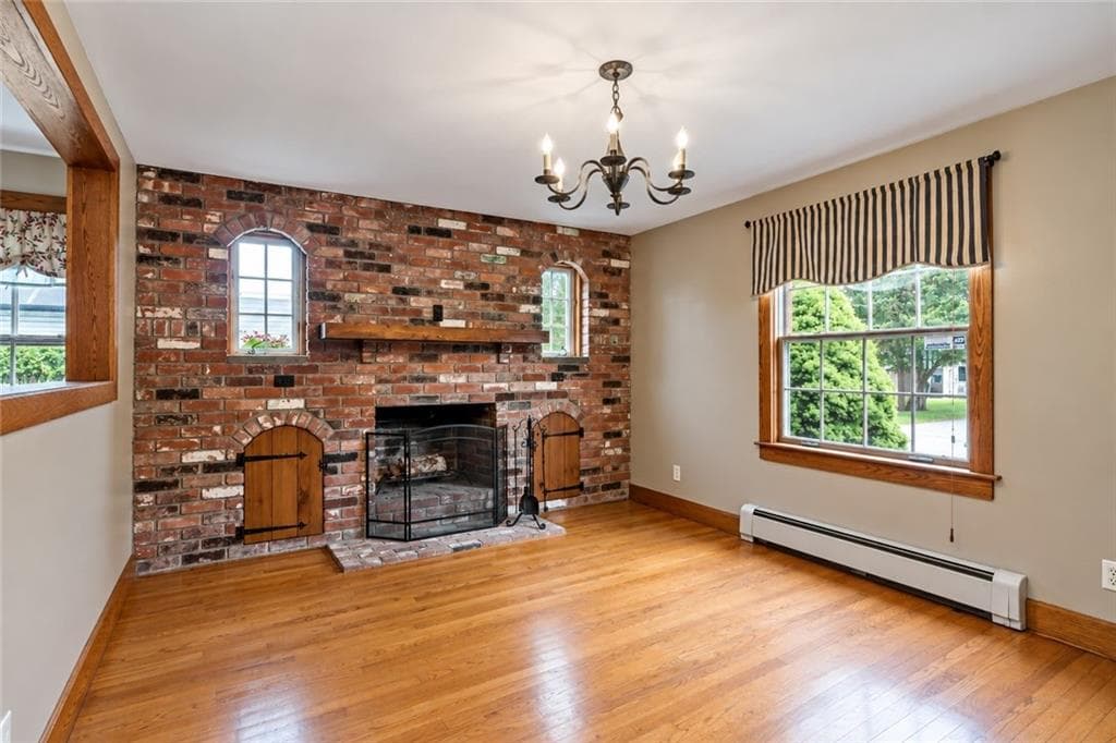 Single Family Residence at 11 Pine Crest Drive, East Providence, photo 10 of 37