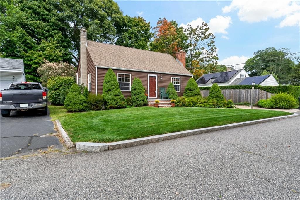 Single Family Residence at 11 Pine Crest Drive, East Providence, photo 37 of 37