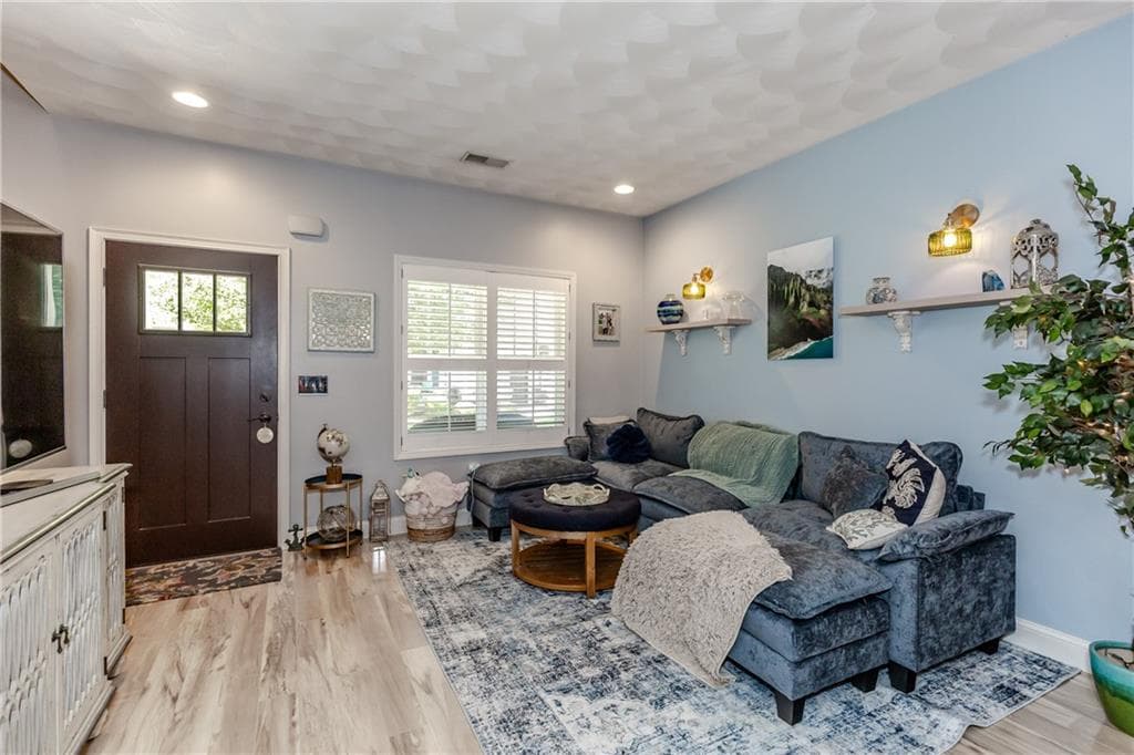 Condominium at 301 West Shore Road UNIT 10, Warwick, photo 4 of 28